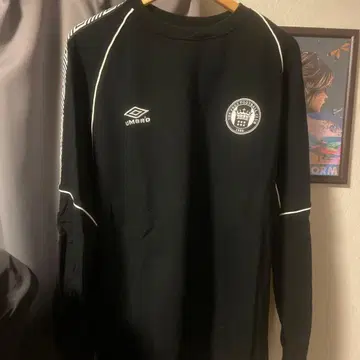 UMBRO 블랙 긴팔 트레이닝복
