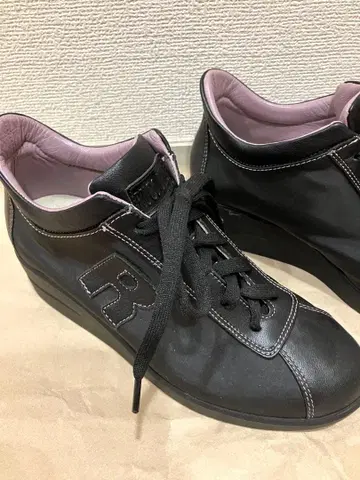 루코라인 40 스니커즈 블랙