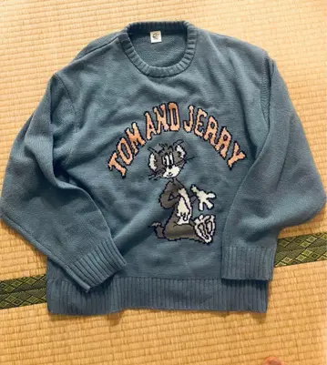 톰과 제리 크루넥 스웨터 M 사이즈