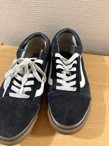 블랙 스웨이드 스니커즈