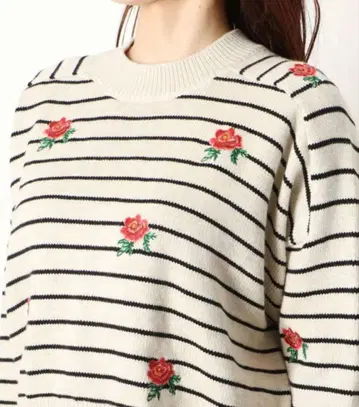 데시구알 꽃 보더 니트