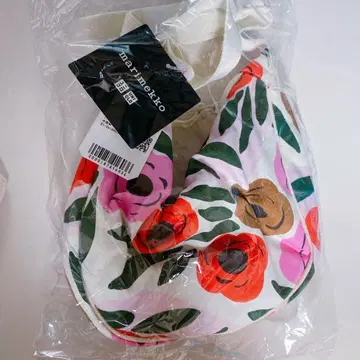 마리메꼬 꽃무늬 숄더백