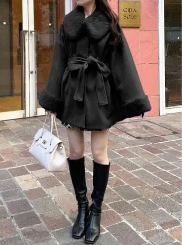 퍼 블랙 코트 벨트 포함