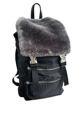 퍼 도킹 나일론 백팩