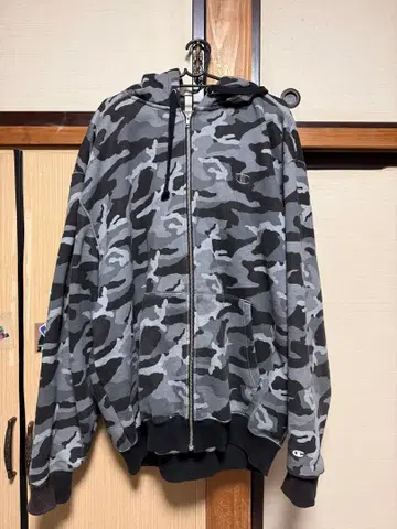 Champion 카모 패턴 집업 후드티 L 사이즈