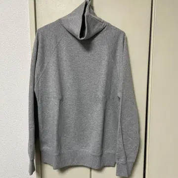 미사용 새상품 Koe 쭈리 터틀넥 맨투맨 그레이 M 사이즈