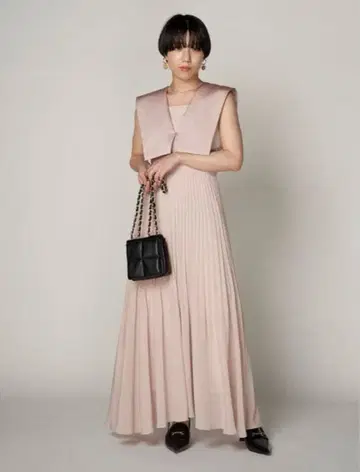 LILY BROWN 릴리 브라운 데신 플리츠 드레스