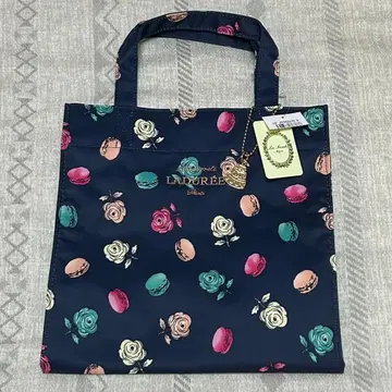 LADUREE 마카롱과 장미 프린트 패턴 토트백