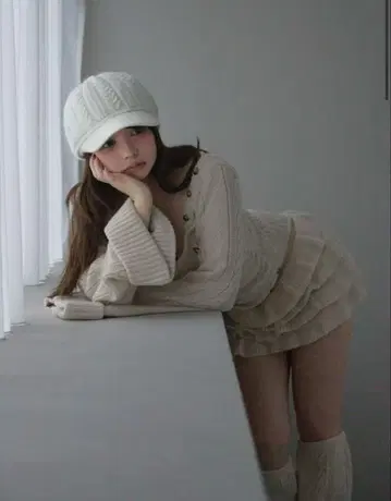 Leia frill set up AM1571