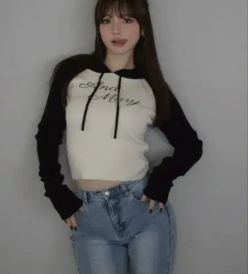 ANDMARY Letter mary logo tops black