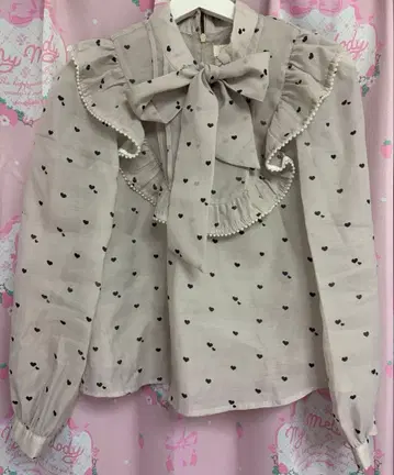 에블린 evelyn 블라우스 핑크 하트 무늬 긴팔 지뢰계