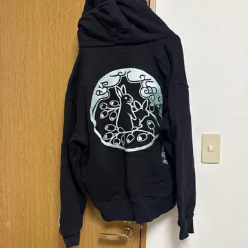 #FR2 월도 후드티