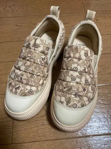 PUMA 리버티 스니커즈