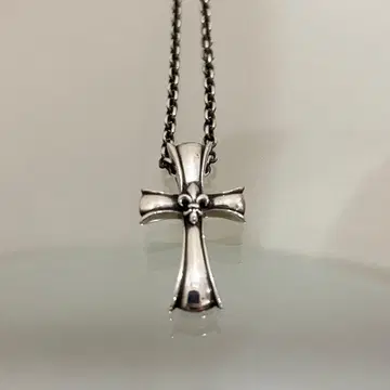 패트릭 콕스 실버 크로스형 펜던트 목걸이