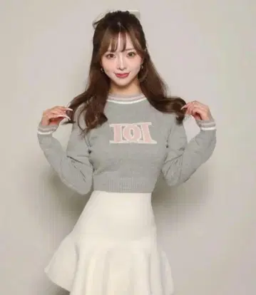 다리치 크롭 니트 스웨터