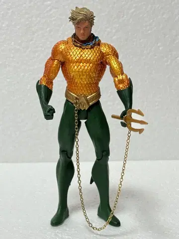 저스티스 리그 아쿠아맨 피규어