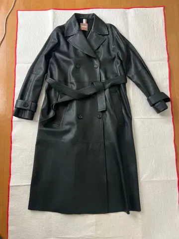 BOSS 다크 그린 가죽 트렌치코트