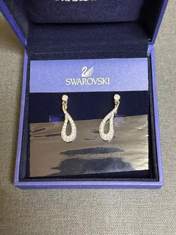 SWAROVSKI 이어커프/귀찌 라인스톤/크리스탈 실버