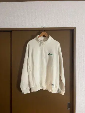 Jeep 하프 지퍼 맨투맨 아이보리