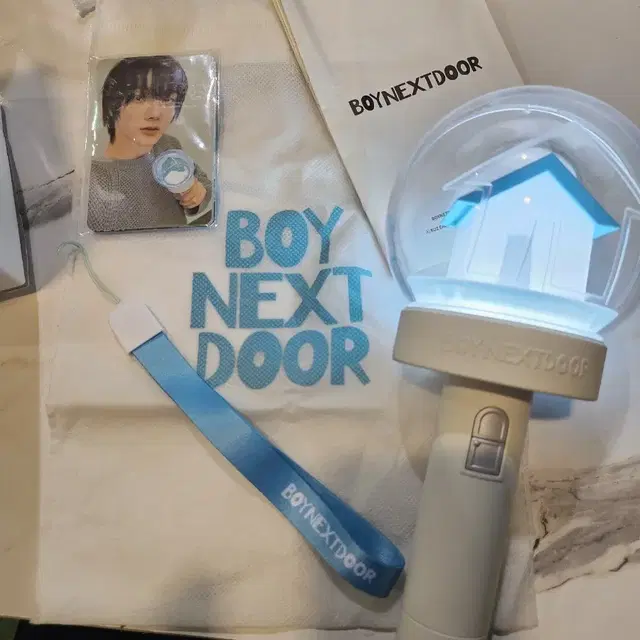 보이넥스트도어 응원봉 + 포토카드 풀세트