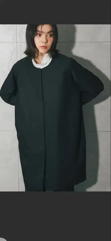 스마일 오키드 2WAY 탈착식 옷깃 포함 코쿤 라인 자켓 미들 기장 코트