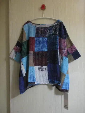 뷰프롬히어 A VIEW FROM HERE T-블라우스 패치워크풍