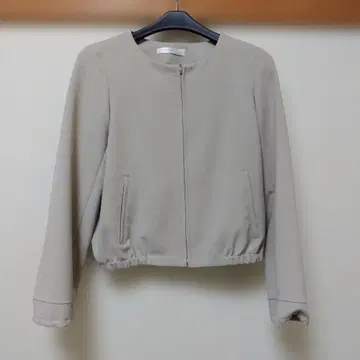 DoCLASSE 베이지 자켓