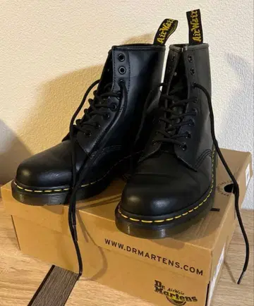 닥터마틴 Dr.Martens 8홀 uk7