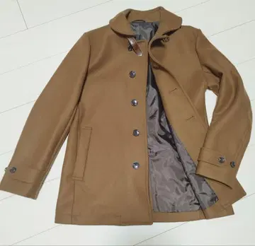 유나이티드 애로우즈 코트