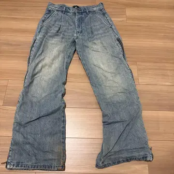 라이트 블루 와이드 레그 데님 팬츠