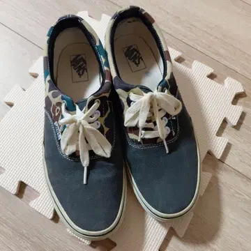 VANS 에라 블랙 카모플라쥬 스니커즈 28cm