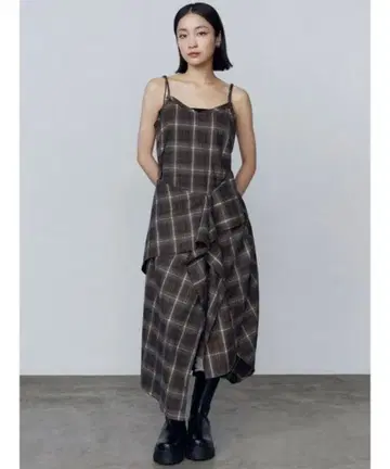 EMODA 슬릿 프릴 맥시 원피스 카키