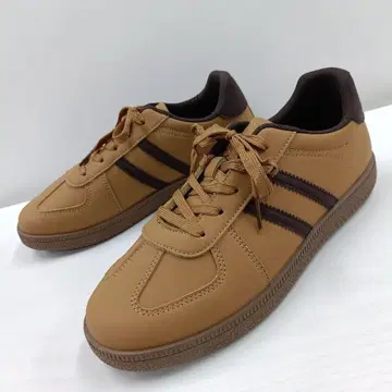 새상품 남성용 24.5cm 저먼 트레이너 스니커즈 황토색 2467