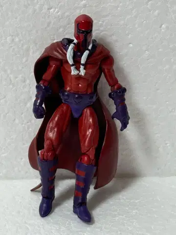 마블 유니버스 엑스맨 매그니토 피규어