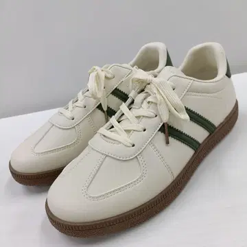 새상품 남성용 27.0cm 저먼 트레이너 스니커즈 연갈색 2467