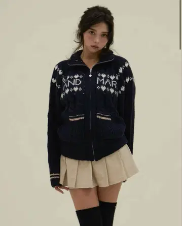 andmary Mary knit cowichan navy