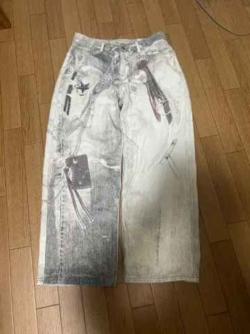 그래픽 프린트 와이드 레그 데님