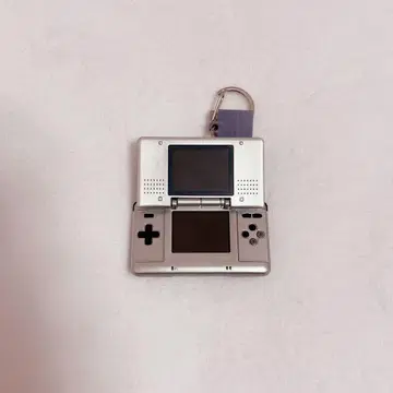 닌텐도 뮤지엄 게임 하드 키링 컬렉션 DS