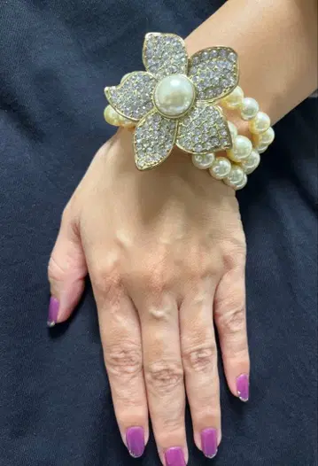 꽃 모티브 펄 팔찌