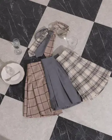 pium 넥타이 포함 플레어 플리츠 스커트 아이보리 체크