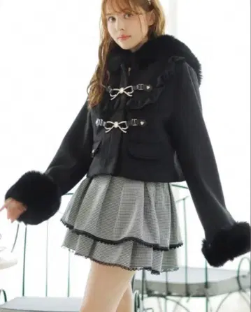 LIZ LISA 숏코트 블랙