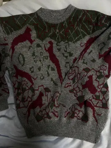 Leda M 그레이 동물 패턴 스웨터