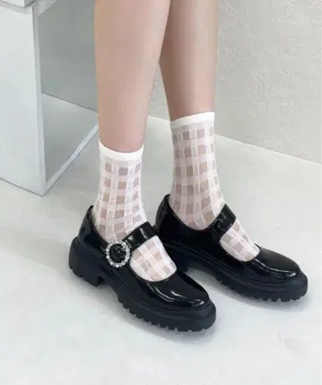 통굽 마리 제인 로퍼 블랙