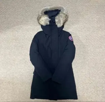 Canada Goose 블랙 다운 자켓 L
