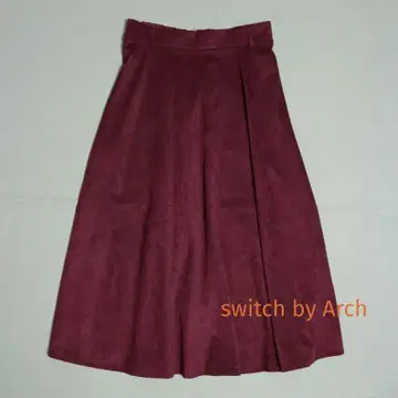 [ switch by Arch ] 페이크 스웨이드 플레어 스커트