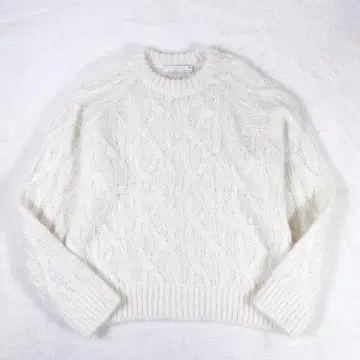 그리드 인터내셔널 니트 모헤어 알파카 풀오버 크루넥