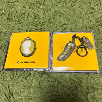 Mrs. GREEN APPLE 미세스 바벨 카메오 핀즈 키링