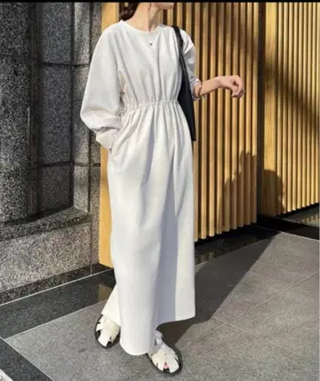 [ 새상품 ] CAPRICIEUX LE'MAGE 드로스트 원피스