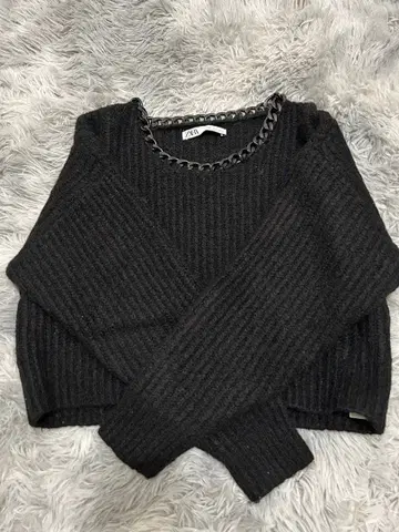 블랙 리브 니트 긴팔