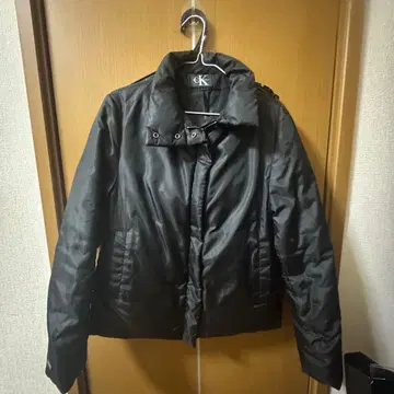 캘빈 클라인 블랙 다운 자켓